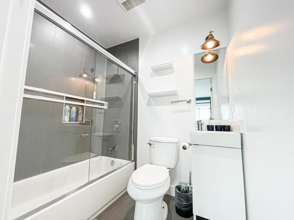 Holiday home 4br Townhouse In Mid City -cr1 *