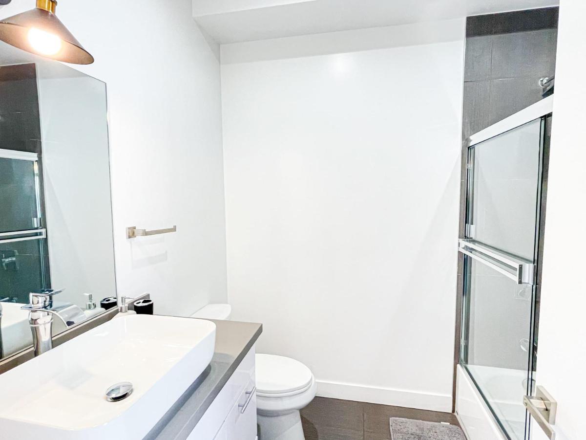 Holiday home 4br Townhouse In Mid City -cr1 Los Angeles