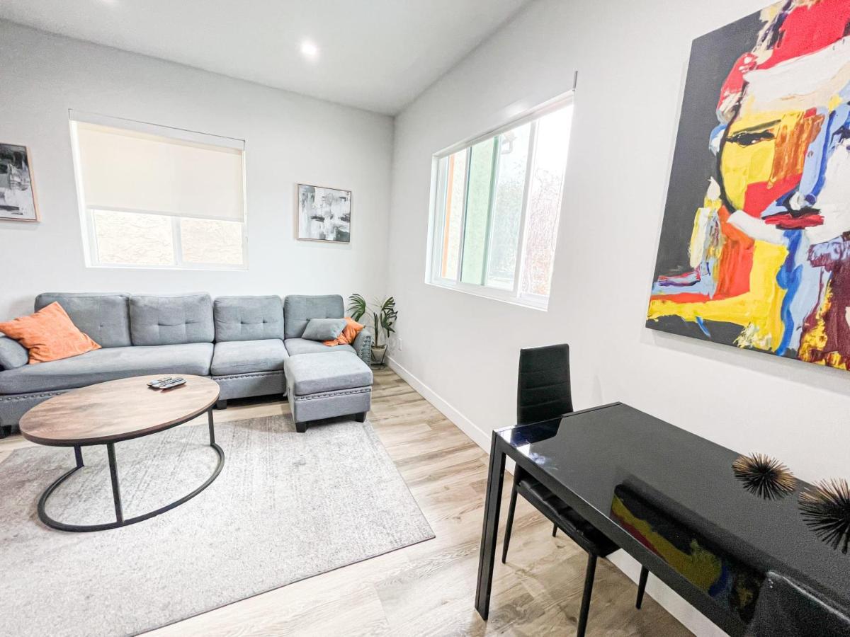 Holiday home 4br Townhouse In Mid City -cr1 Los Angeles